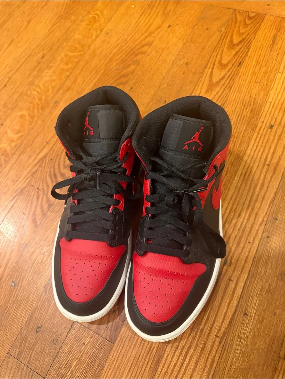 size 8.5Jordan Men’s Mid-Top Sneakers in Red and Black use no box